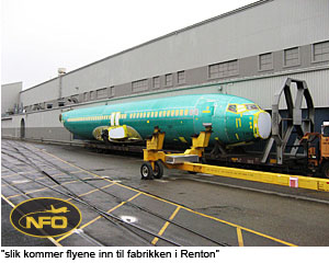 ”slik kommer flyene inn til fabrikken i Renton”]